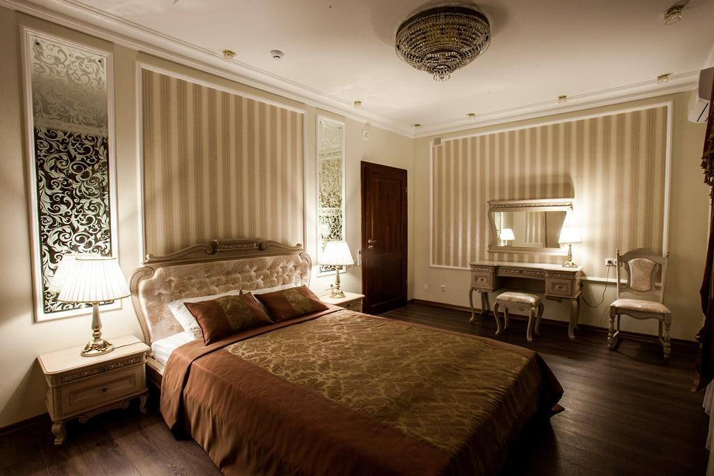 Hotel Tsentralnaya Gomel Exterior photo